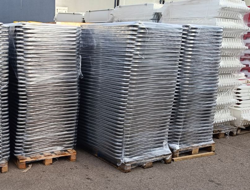 Depiction - shipment of sheeting pans